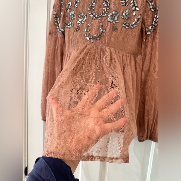 Forever 21 dainty lace long sleeve peplum embroidered sparkle beaded top blouse - Picture 6 of 15